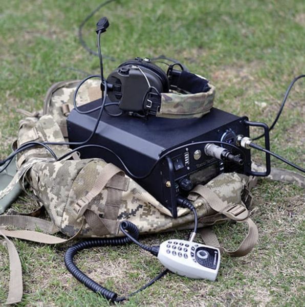 Комплект TRMK-MOT + цифрова автомобільна радіостанція Motorola DM4600e UHF HP trmk_mot_motorola_dm4600e_uhf_hp фото